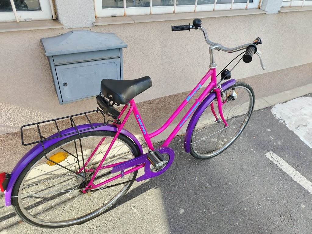 Scheinn Cseoel Royal 26″ Női piros agyváltós kerékpár!